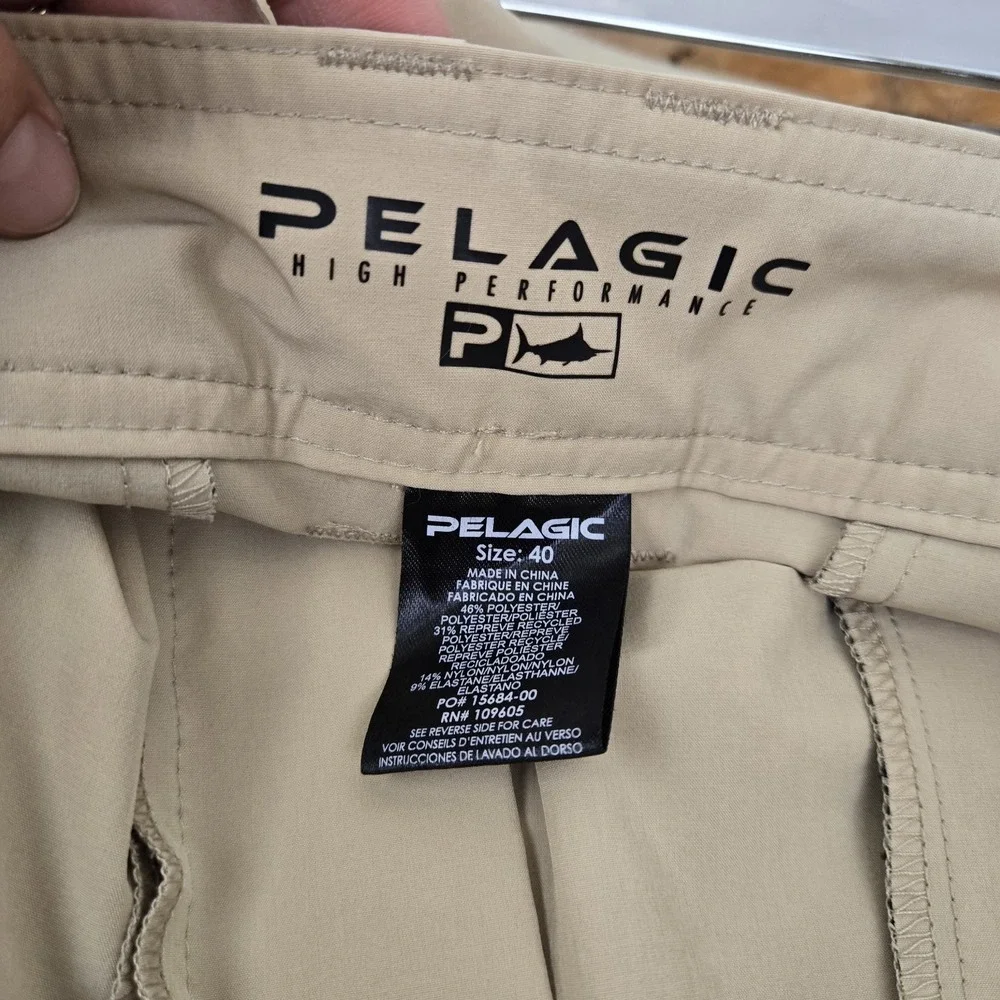 Pelagic Mako High Performance Hybrid Fishing Shorts Size 40 Khaki